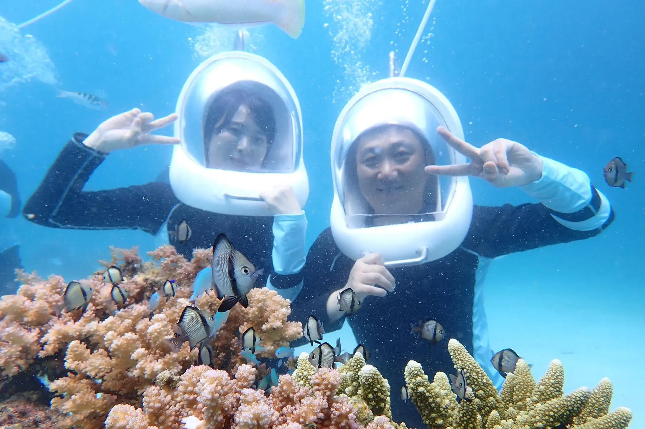 Helmet Diving couple